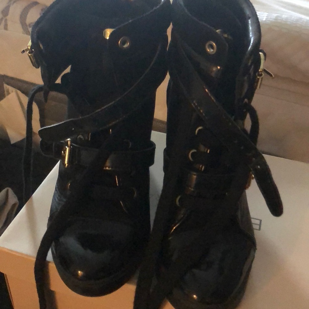 Ankle boots